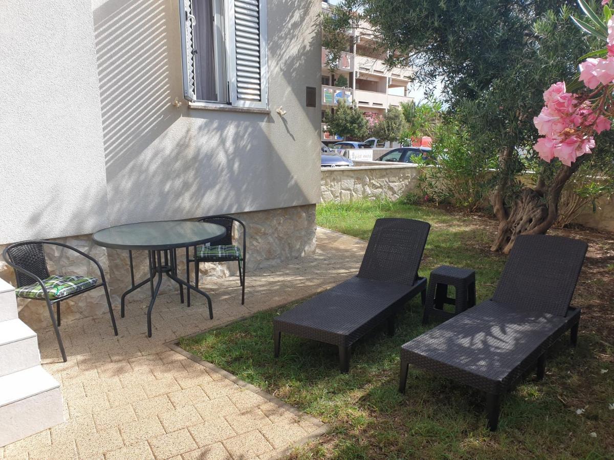 Summertime Apartmani Povljana Exterior foto